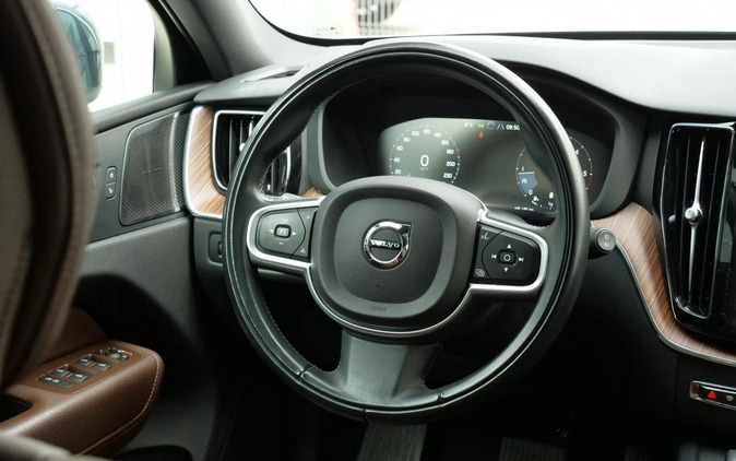 Volvo XC 60 cena 164900 przebieg: 118820, rok produkcji 2020 z Barcin małe 529